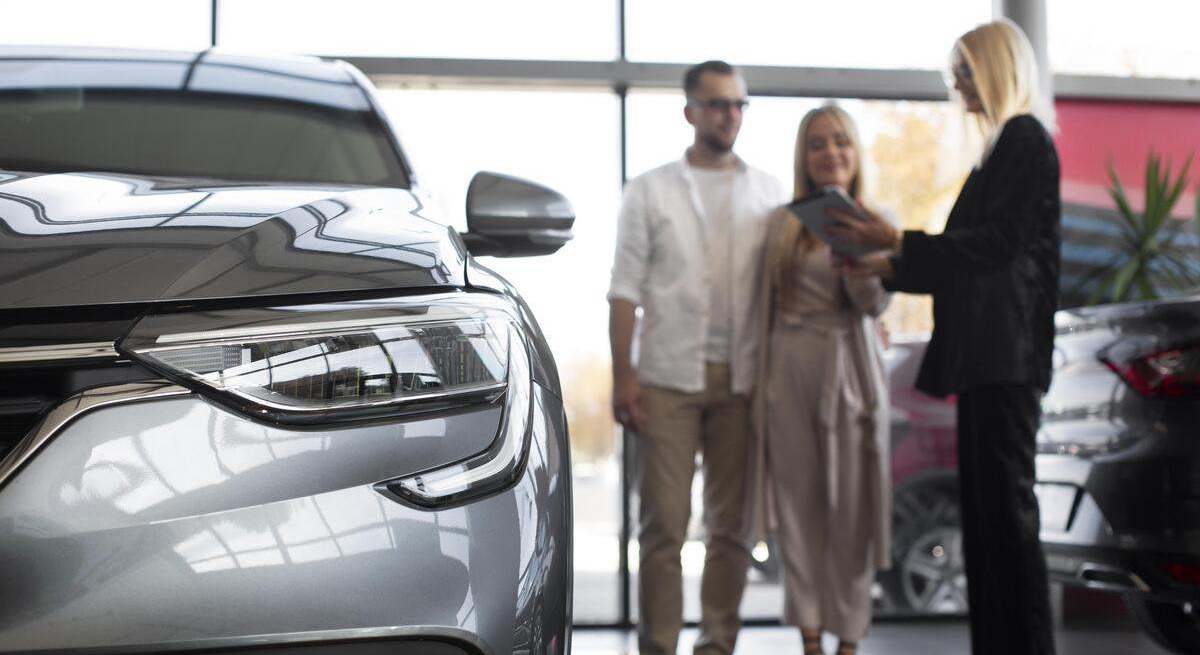 concesionario coche nuevo