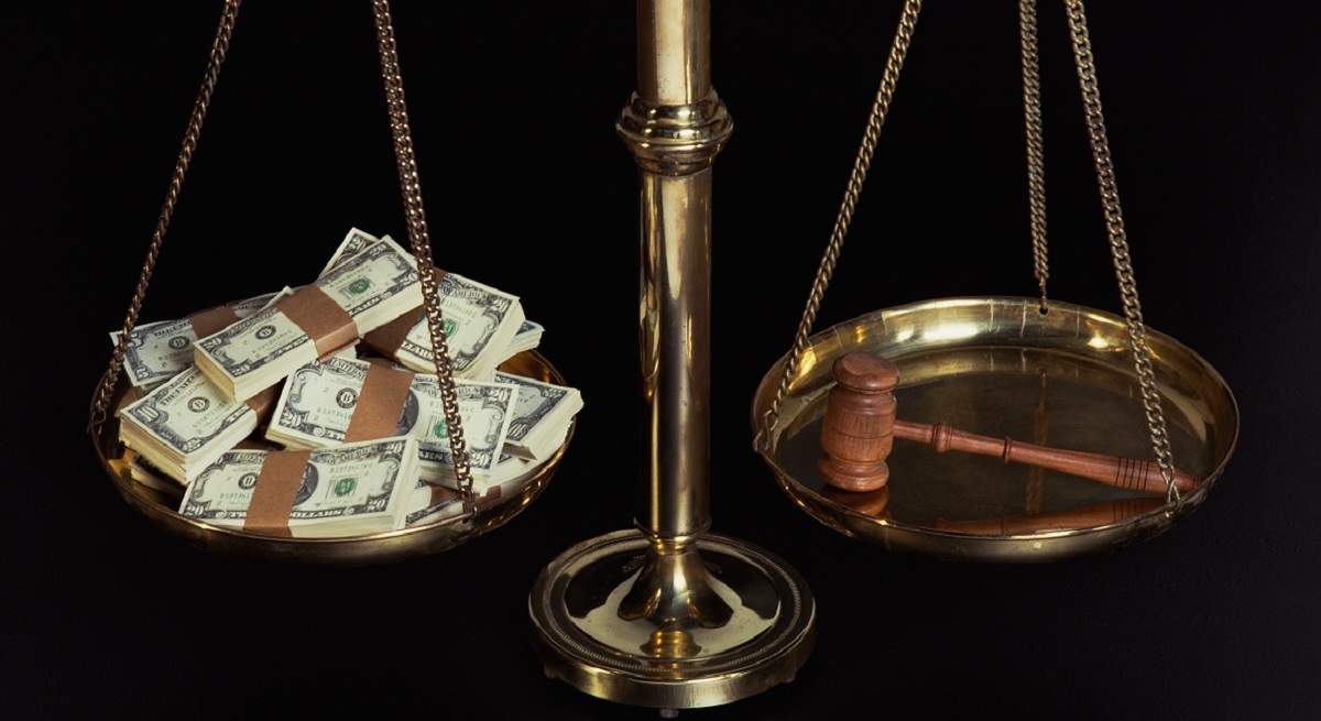 1200-x-655-balanza-dolares-Istock.jpg