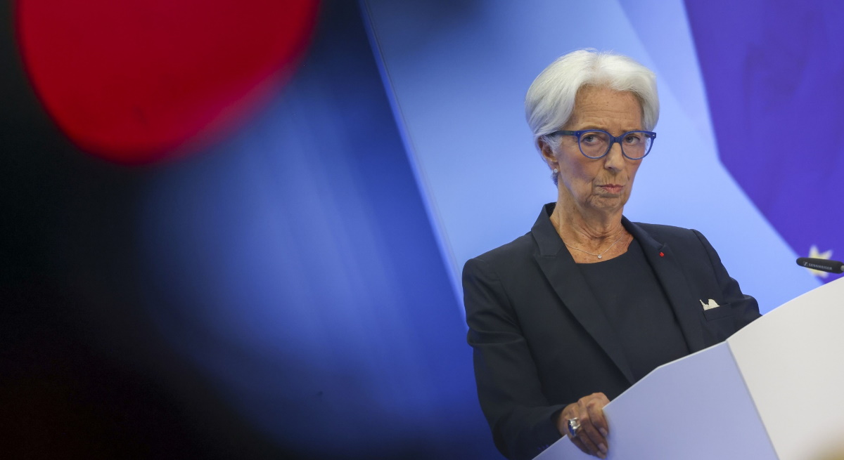 christine-lagarde-presidenta-bce-banco-central-europeo-seria-rueda-prensa-21julio2022-primera-subida-tipos-11-anos-bloomberg-1200x655.jpg