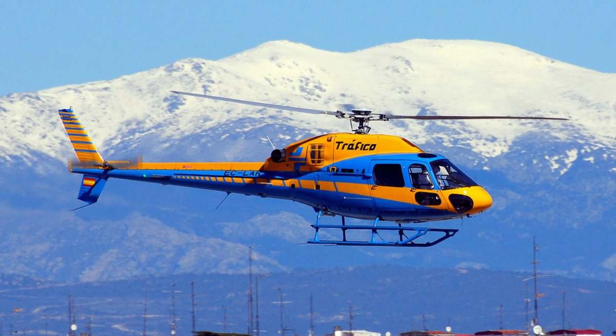 helicoptero-dgt-trafico-32050181).jpg