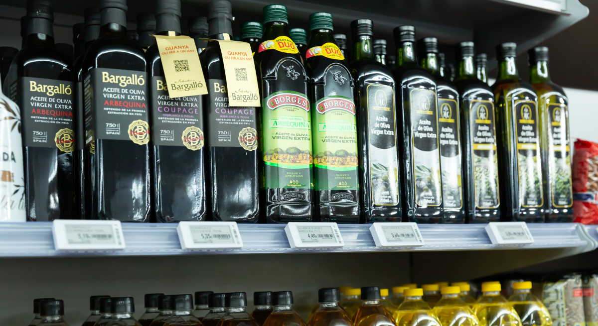 Aceites a la venta en un lineal