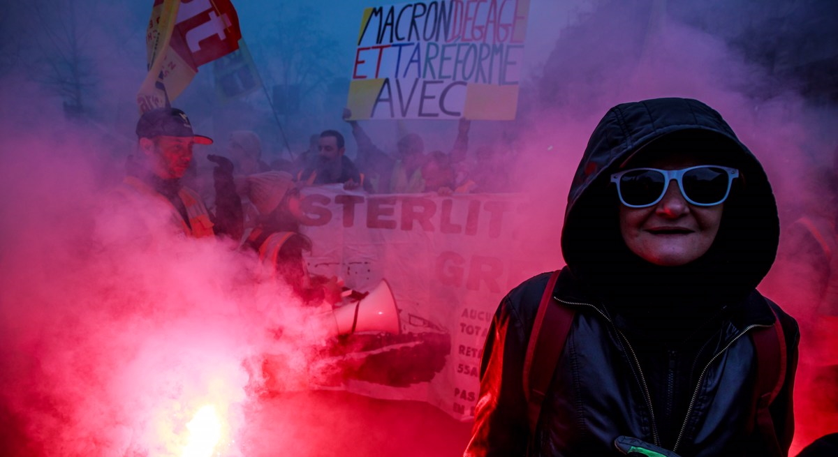 protesta-pensiones-macron-francia-2020-efe.jpg