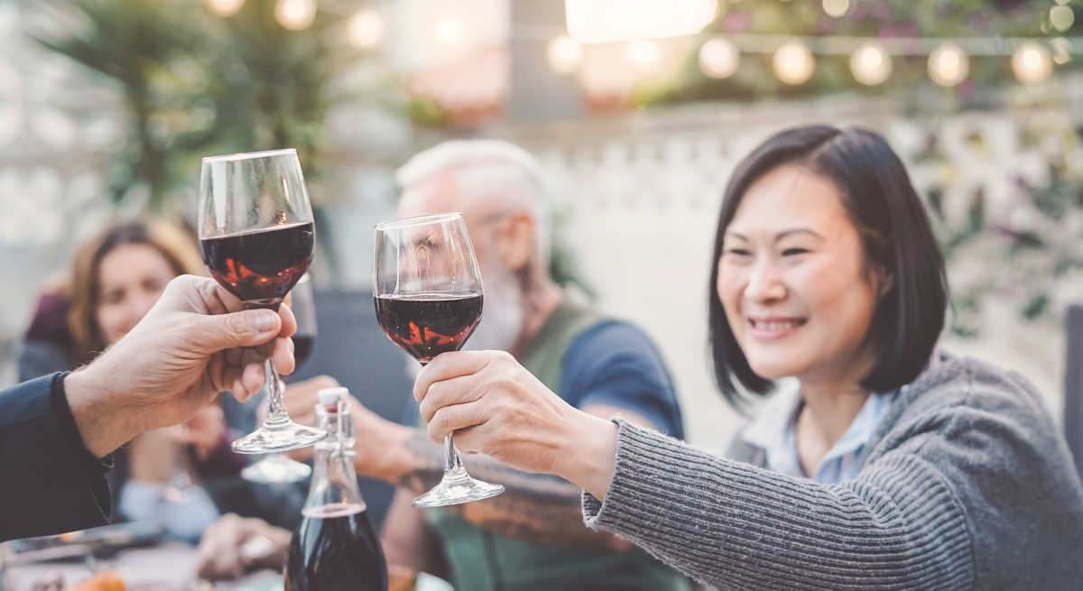 vino-celebracion-china-1200-dreamstime.jpg