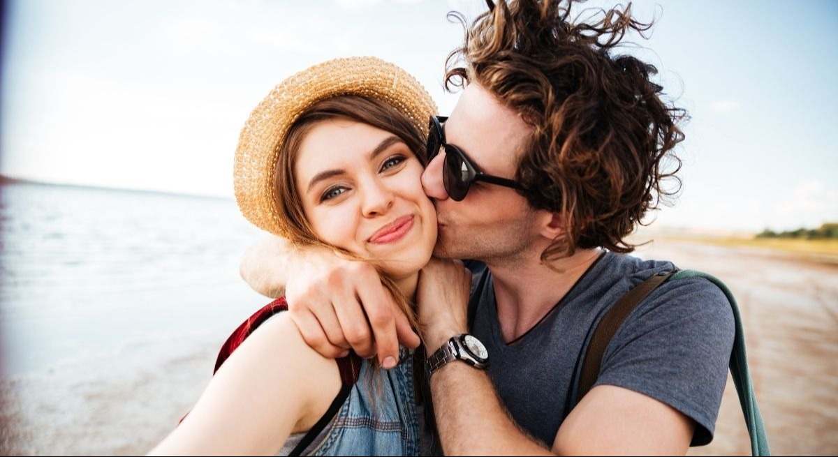 pareja-canva