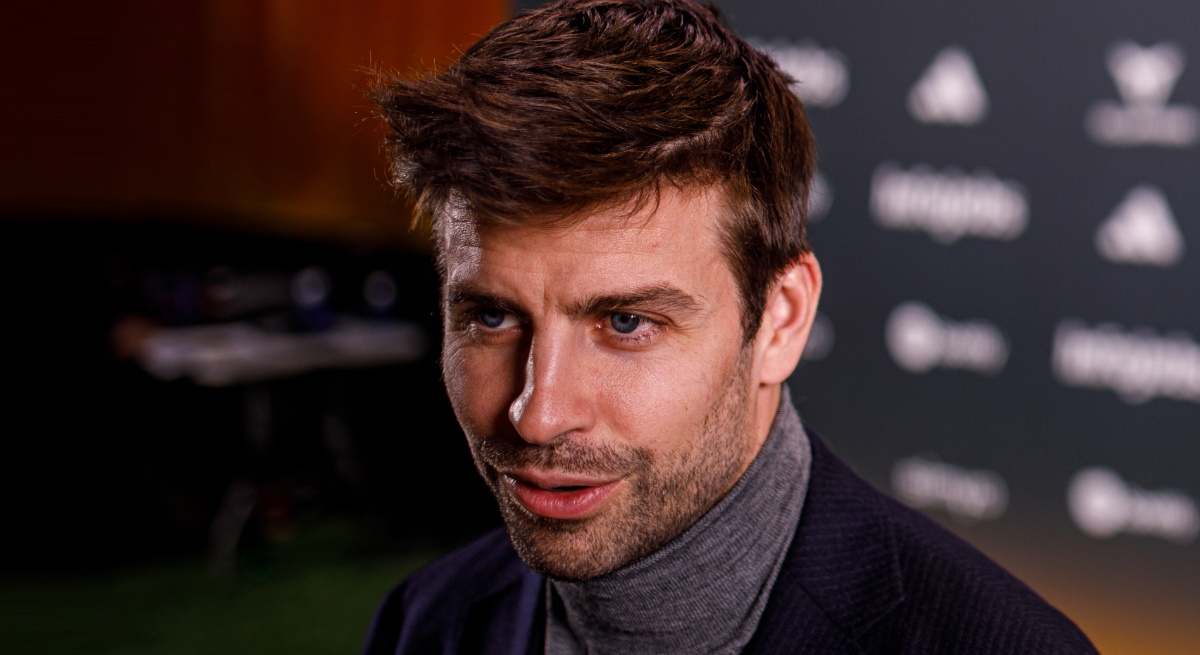 Gerard Piqué Kosmos 