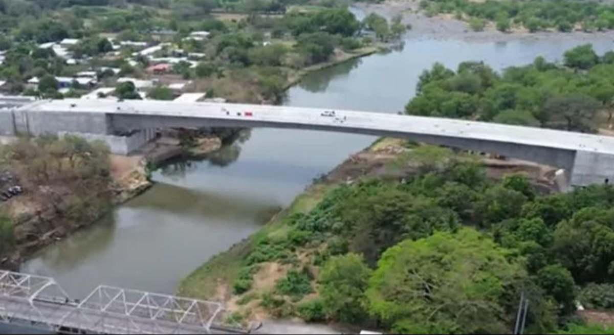 puenteselsalvador.jpg
