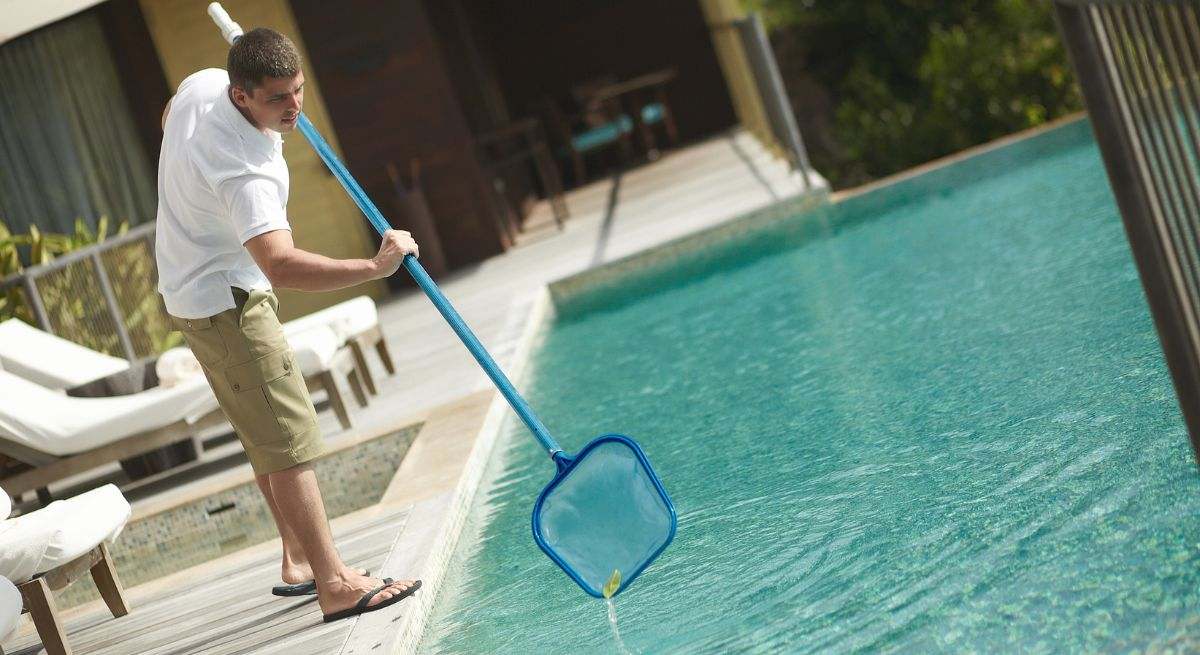 Cuando es el mejor momento para limpiar la piscina sin vaciarla y tenerla a punto antes del verano