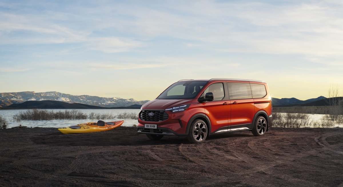 2022_FORD_TOURNEO_ACTIVE_01.jpg