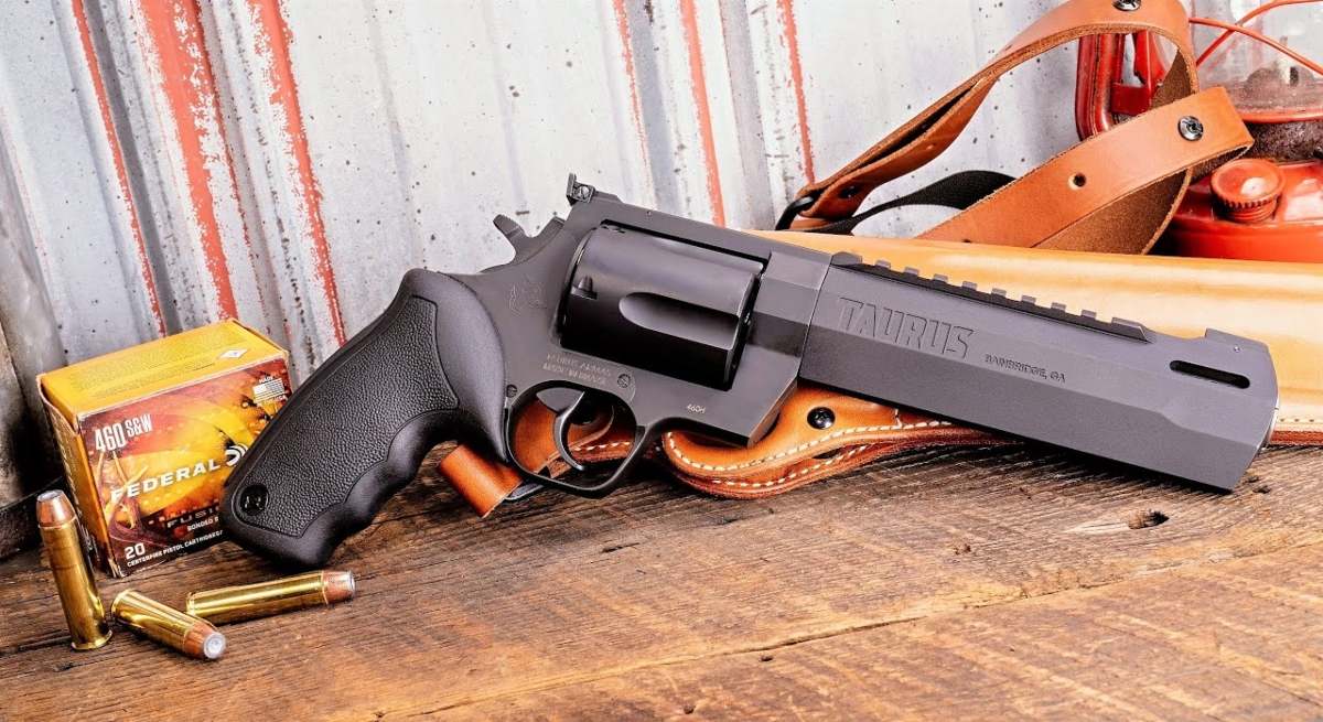Un revólver Taurus