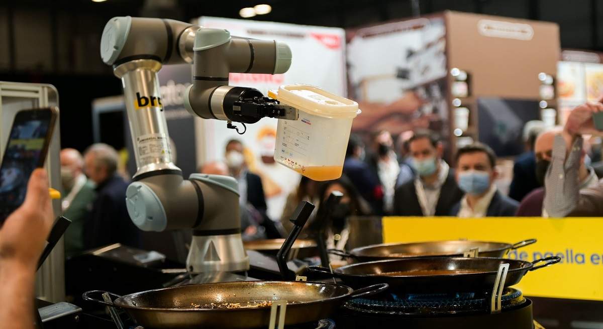 Los-negocios-hosteleros-que-apuestan-por-automatizar-sus-procesos-incrementan-el-margen-en-un-16_HIP2023.jpg