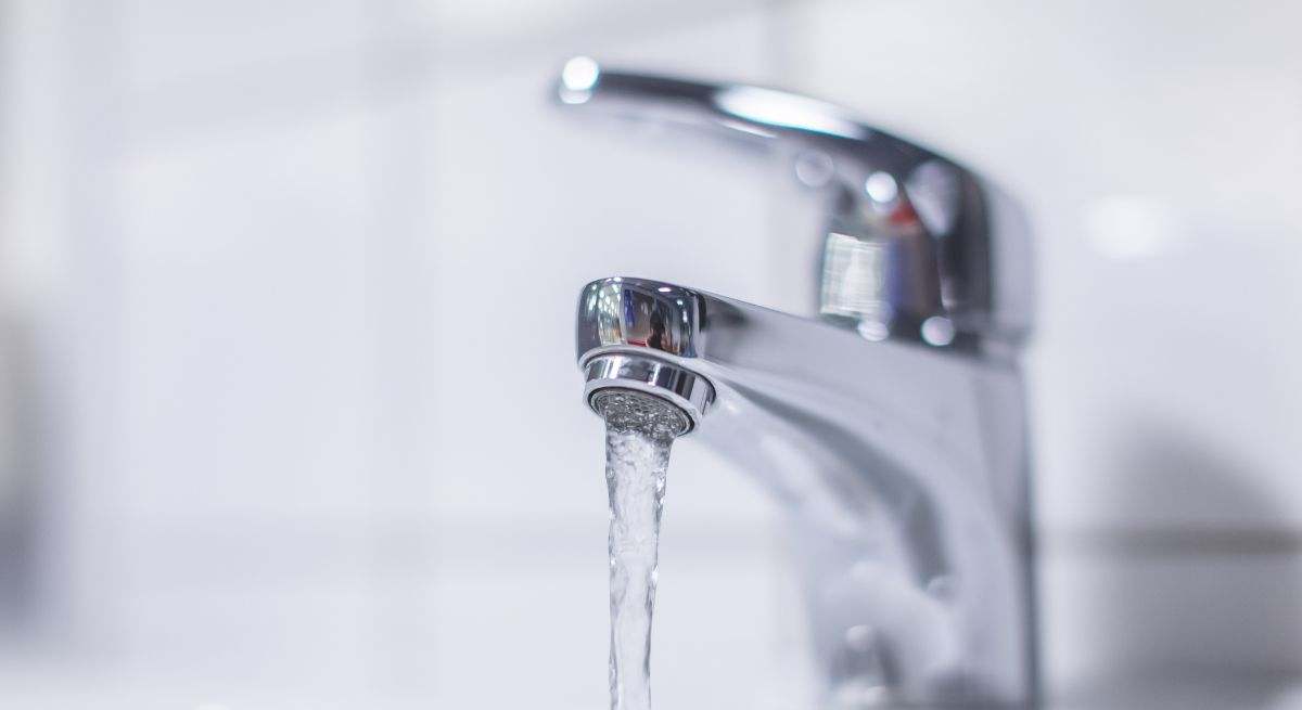 Grifo con agua