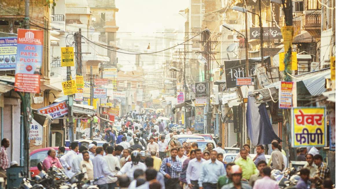 Calle-abarrotado-en-Jaipur-India--iStock.jpg