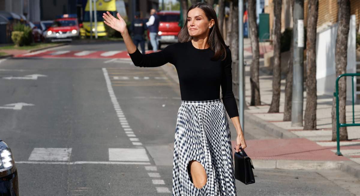 letizia-falda-agujero-HM-1200.jpg