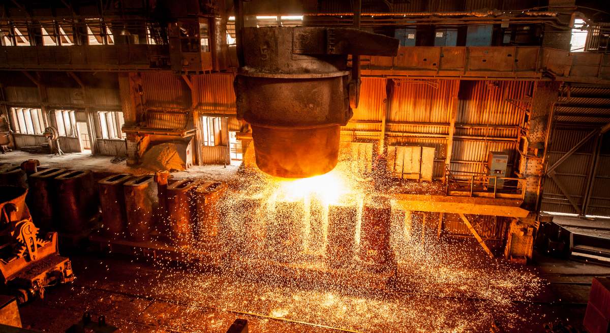 Producción de acero en una siderúrgica. / iStock