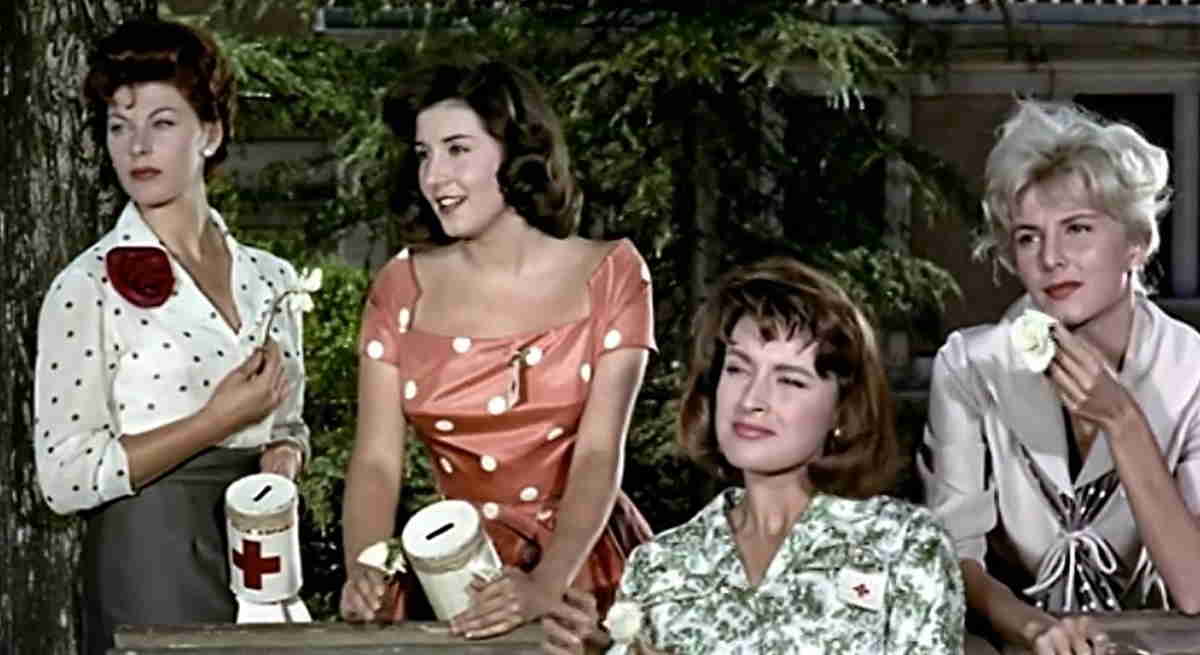 Las Chicas de la Cruz Roja