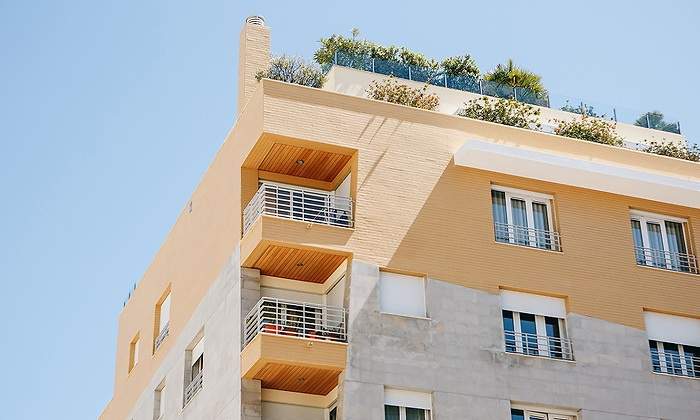 1200-x-655-Edificio-de-viviendas-Istock.jpg