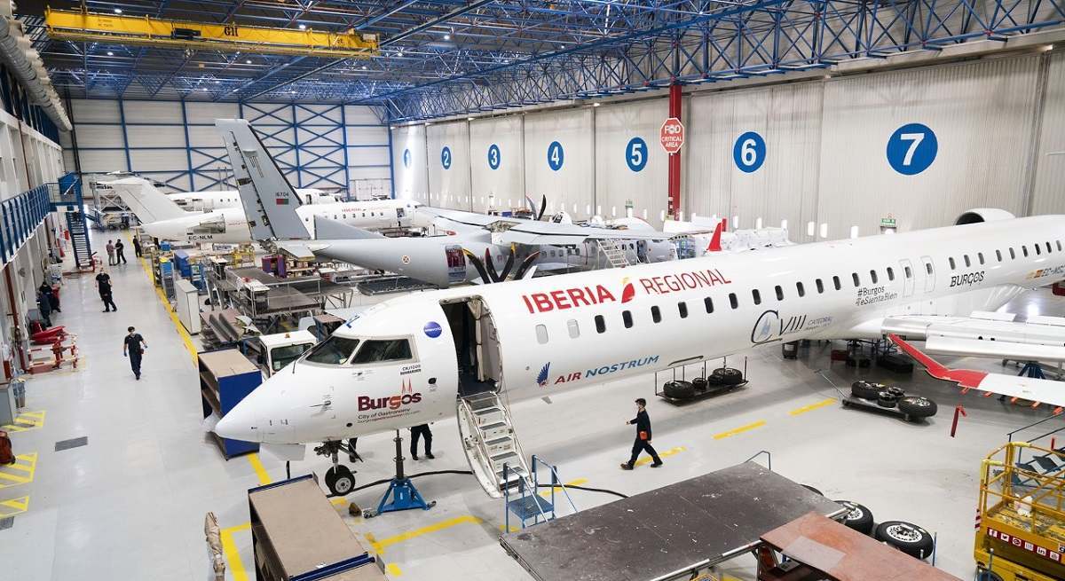 Hangar de mantenimiento de Air Nostrum en Valencia.