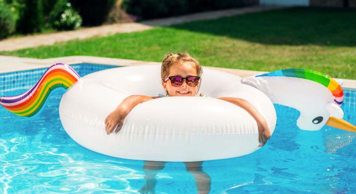 los mejores accesorios para tu piscina