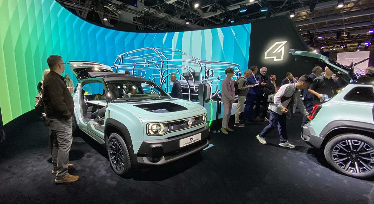 Renault 4 en el Salón de París