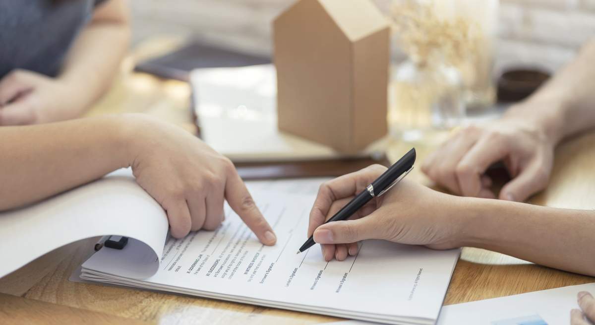hipoteca-firma-istock.jpg