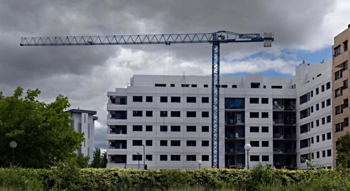 Un bloque de viviendas en construcción