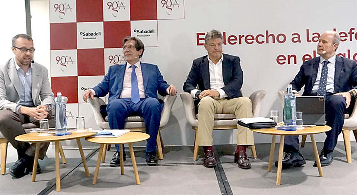1200-x-655-Mesa-Jornada-gA-sobre-Derecho-Defensa.jpg