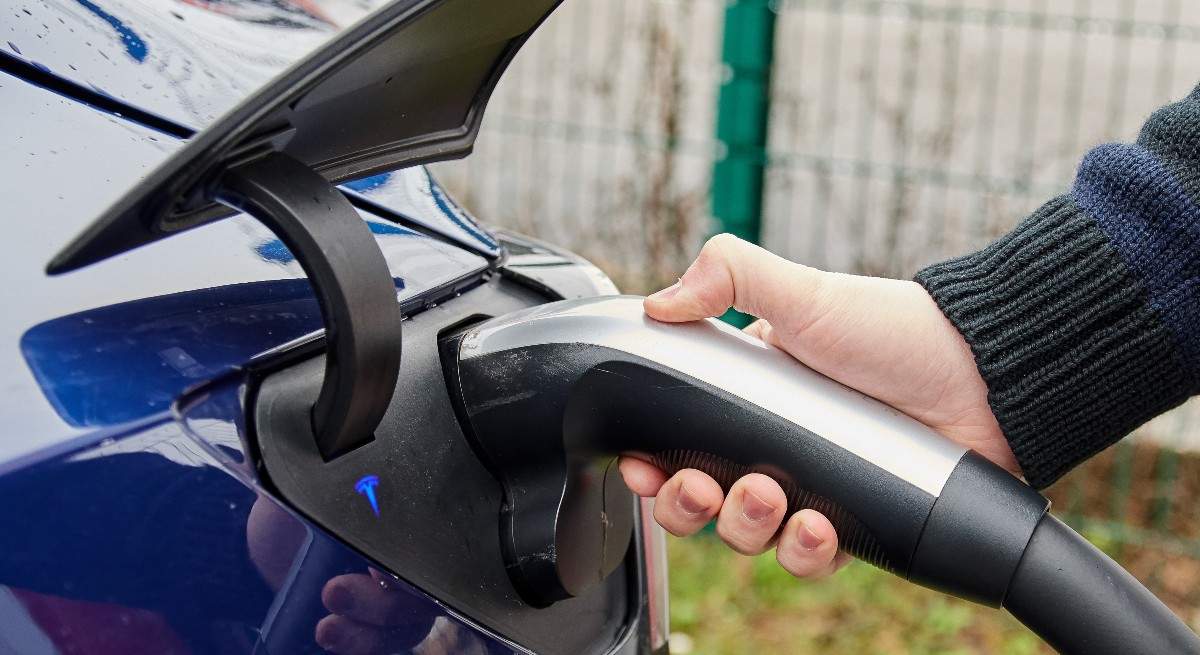 La toma de carga de un coche elctrico