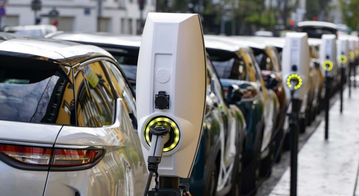 coches-electricos-carga-istock.jpg