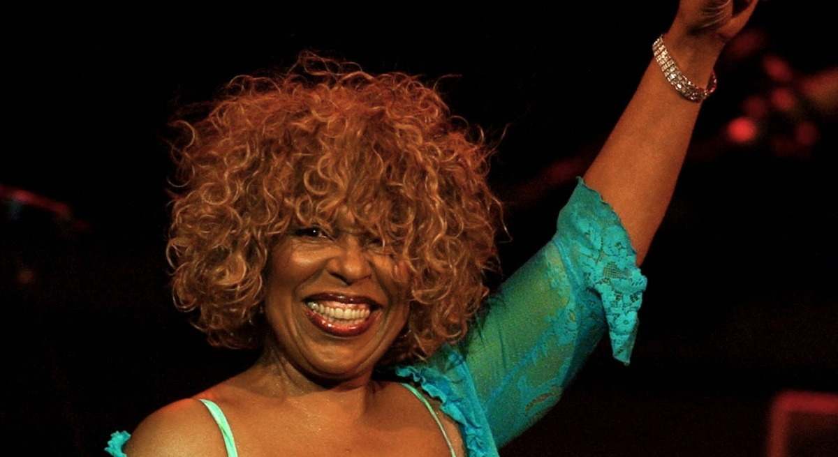 Roberta Flack.
