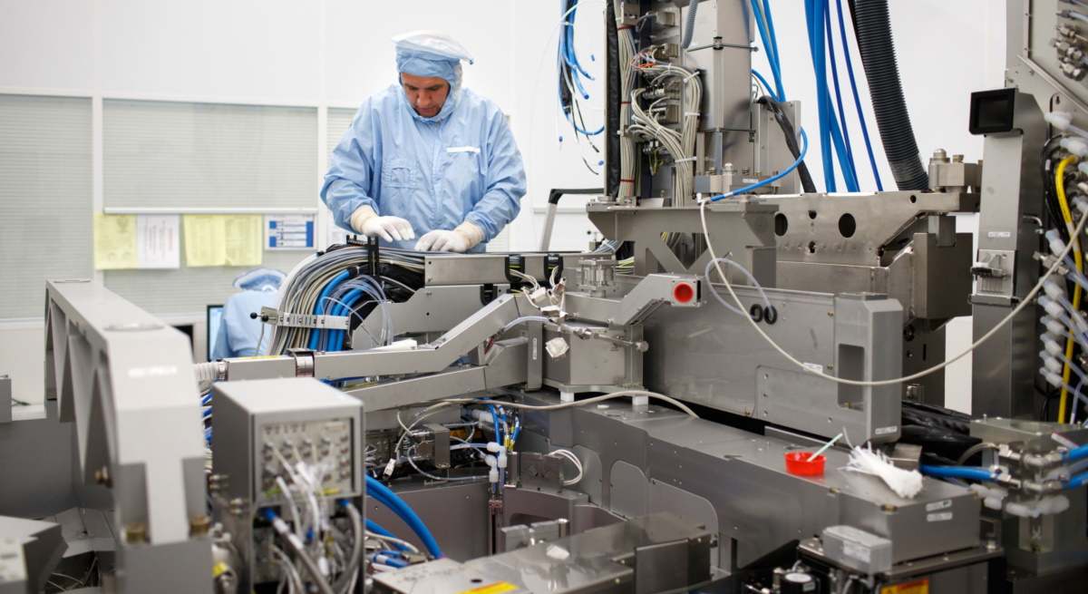 ASML-maquina-litografica-Bloomberg.jpg