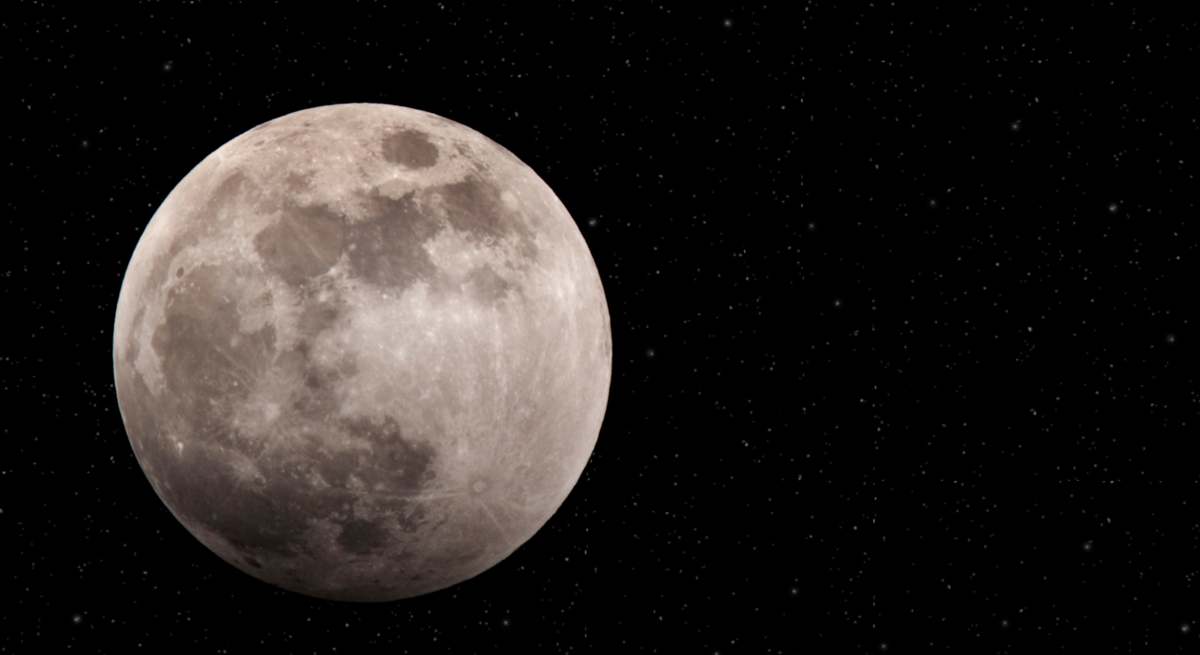 luna-alamy.jpg