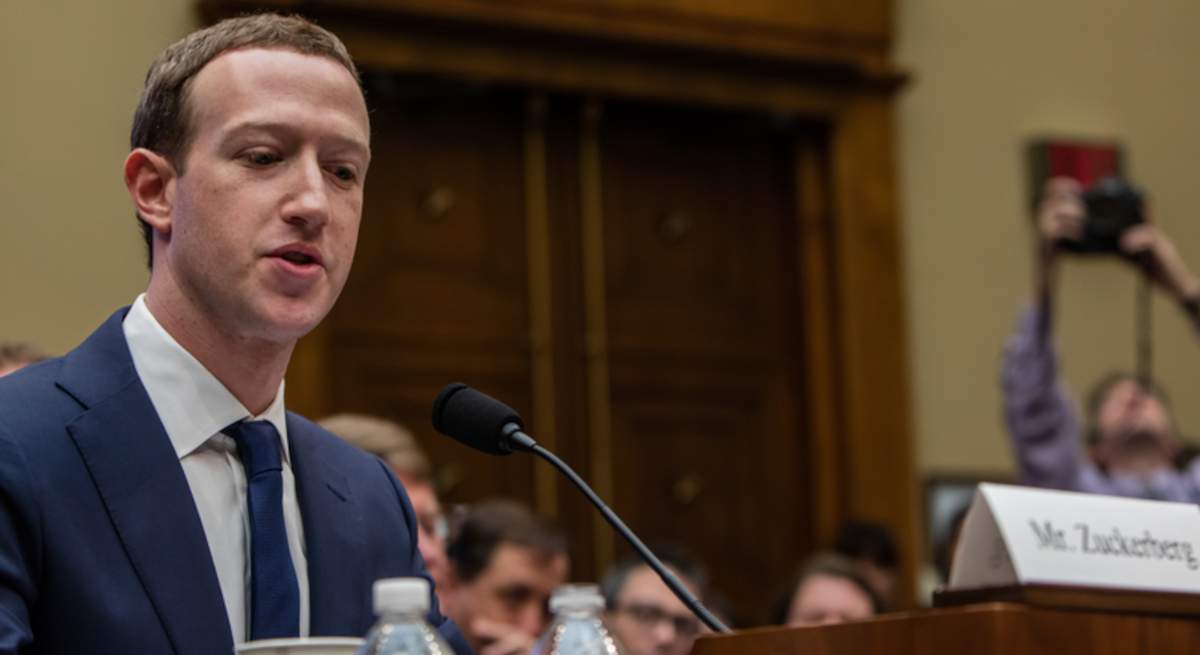 zuckerber-tribunales.jpg