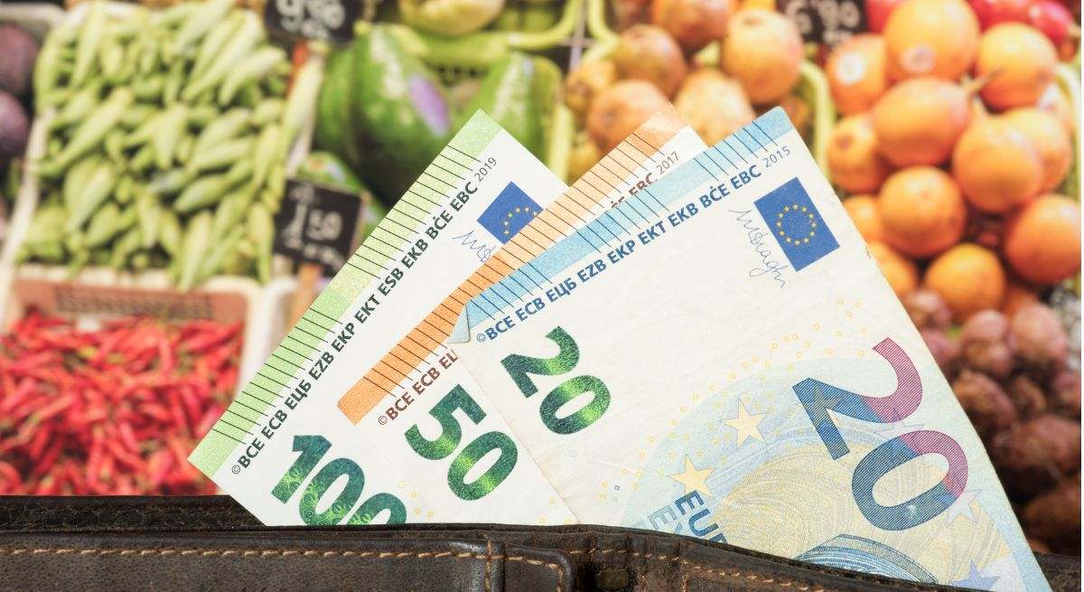 Dinero y comida