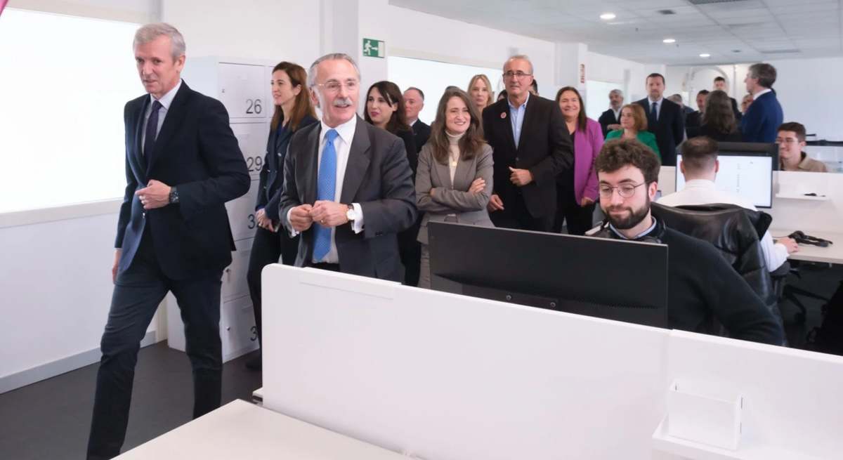 El presidente de la Xunta visita la nueva sede del Grupo Oesia