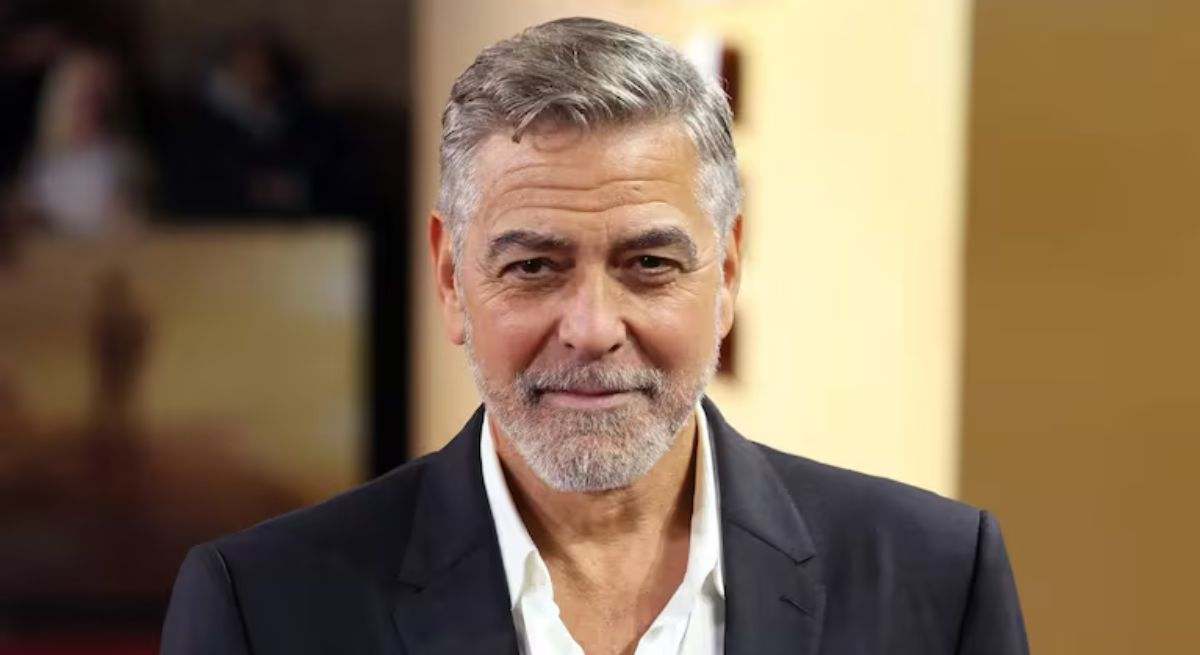 George Clooney dice que su esposa Amal y sus dos hijos van a "odiarlo" por teñirse el pelo para Broadway