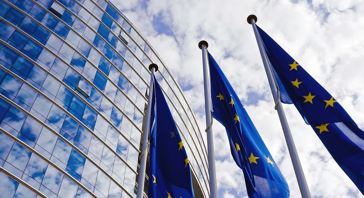 Banderas de la Unión Europea. EE