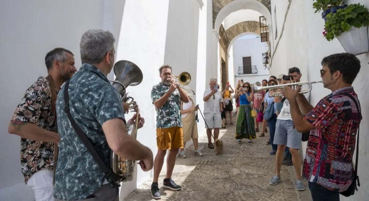 Una de las calles de Vejer.