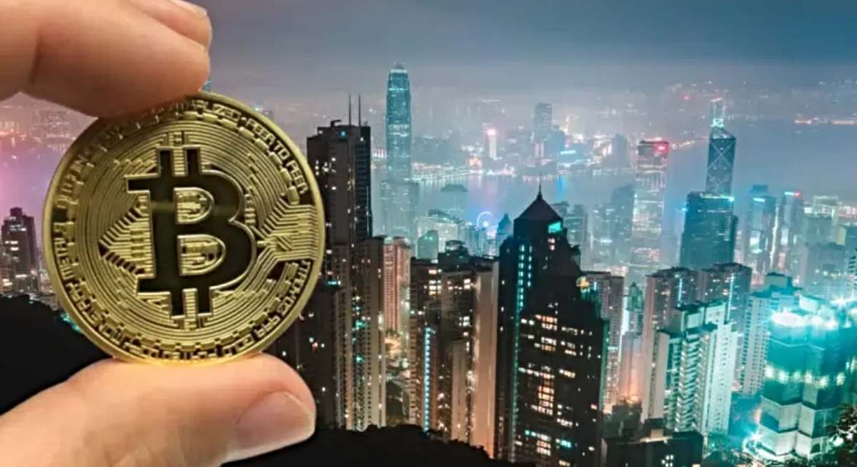 Una cirptomoneda ante la ciudad de Hong Kong