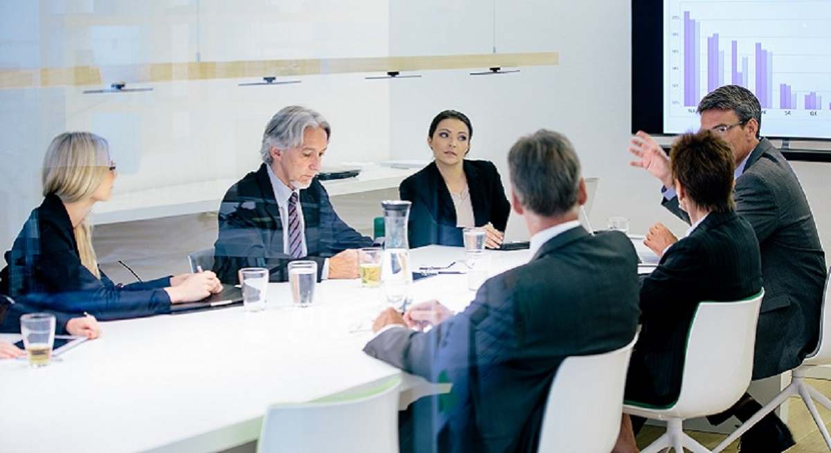 Junta_accionistas_empresa_familiar_Istock.jpg