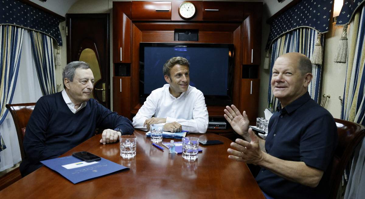 Macron-Draghi-Scholz-16jun22.jpg