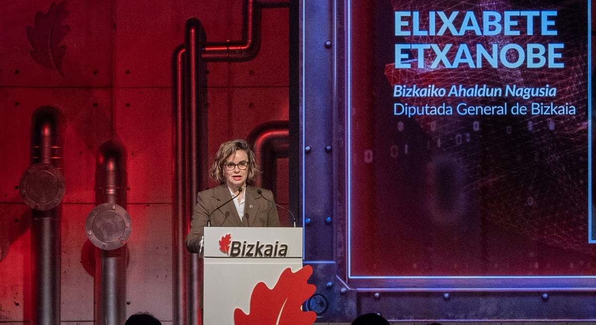 La diputada general de Bizkaia, Elixabete Etxanobe