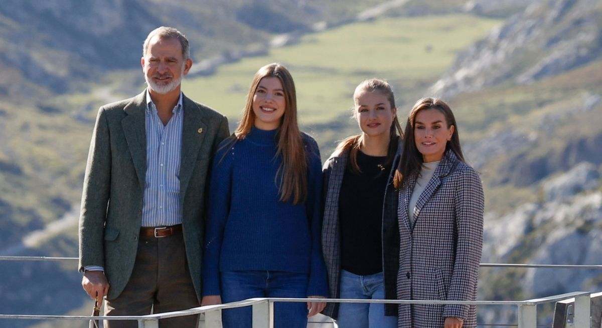 los-reyes-y-sus-hijas-en-sostres-.jpg