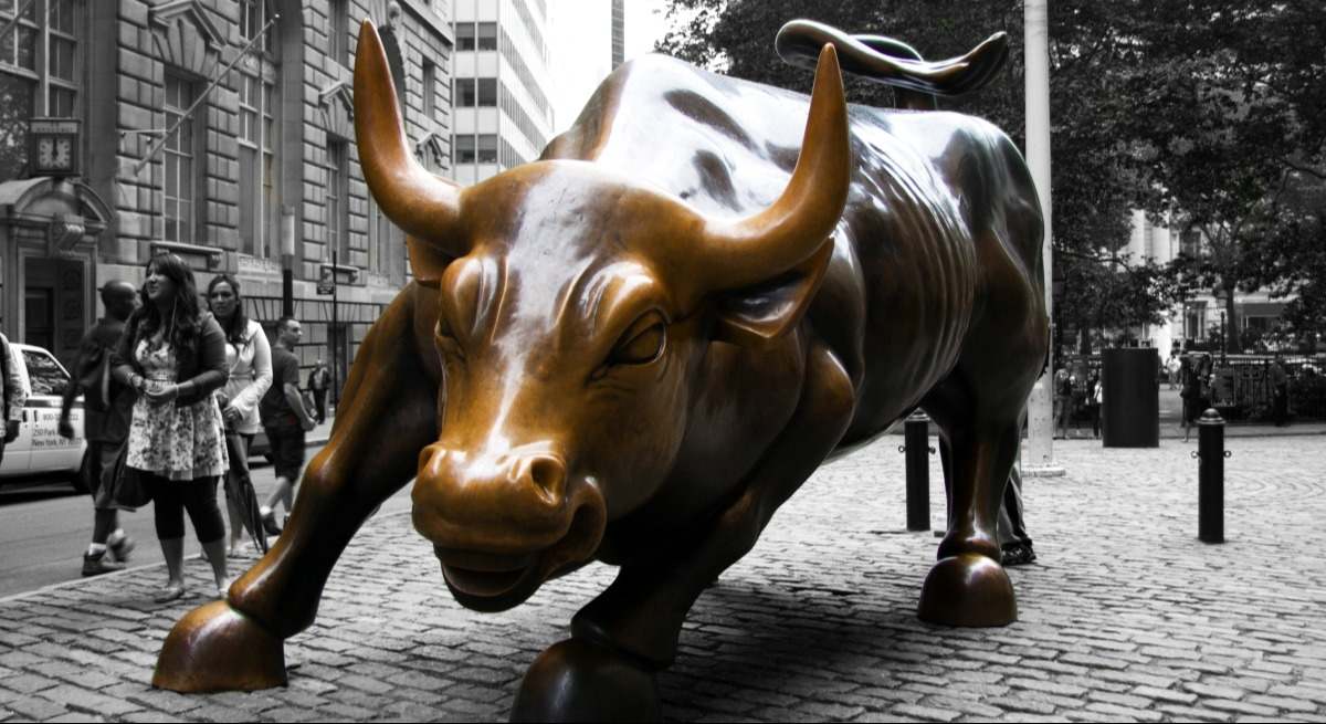 toro-wall-street