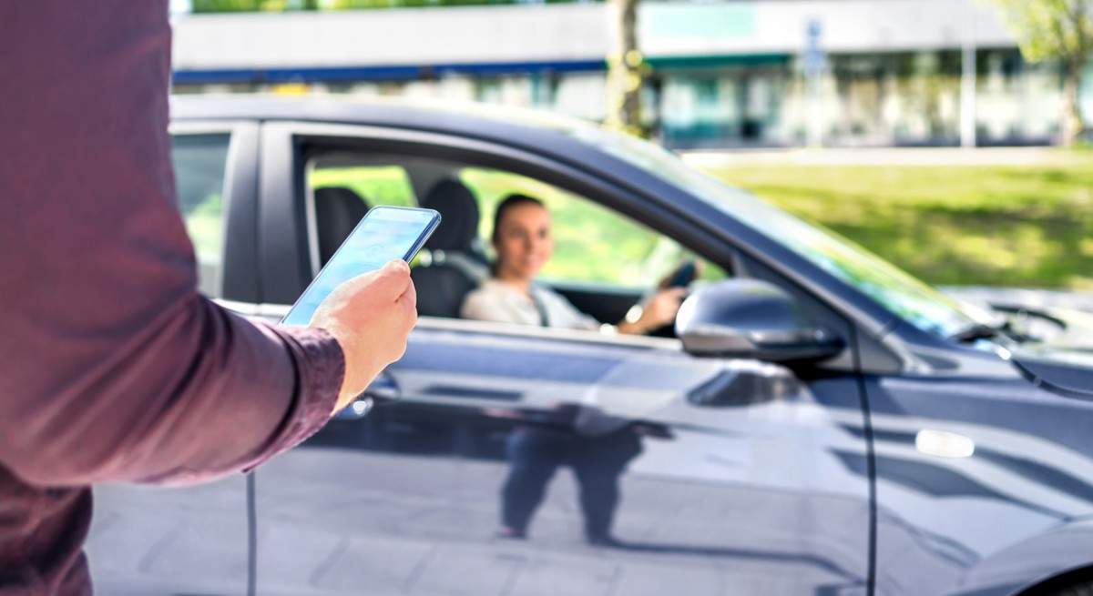 app-vtc-carsharing-cetelem-iStock-1400278668.jpg