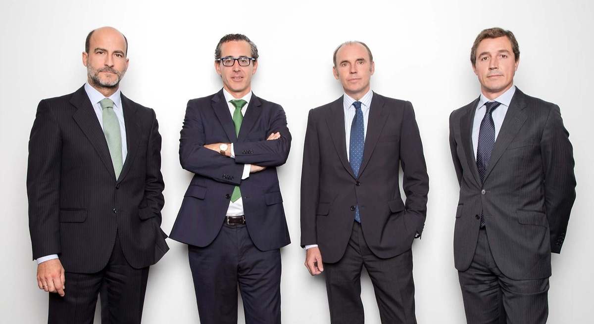 De izda,. a dcha, Sergio Fernández-Pacheco, Álvaro Guzmán de Lázaro, Beltrán Parages y Fernando Bernad, socios fundadores de Azvalor AM.