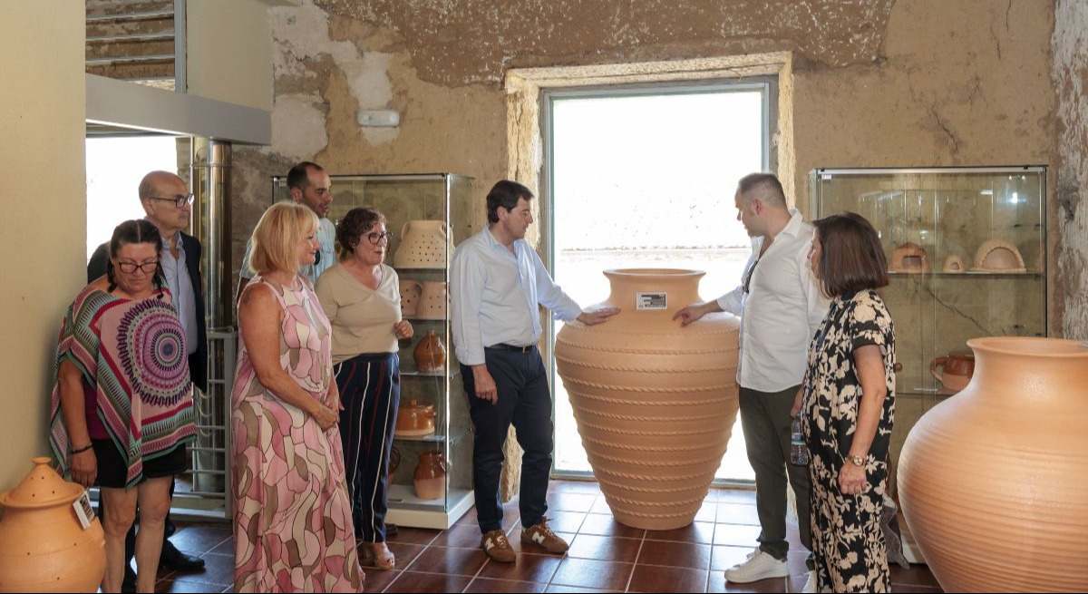Mañueco presenta el Cheque Comercio Rural