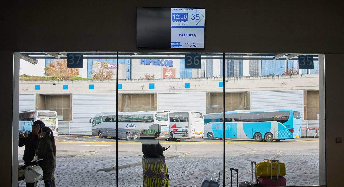 EuropaPress_4894210_varias_personas_estacion_autobuses_mendez_alvaro_30_diciembre_2022_madrid-1.jpg