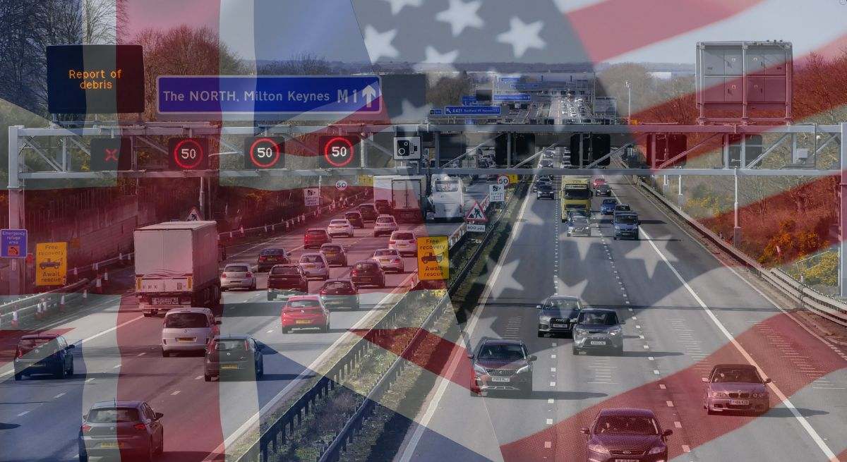 Montaje banderas Estados Unidos y Reino Unido y carretera británica con tráfico