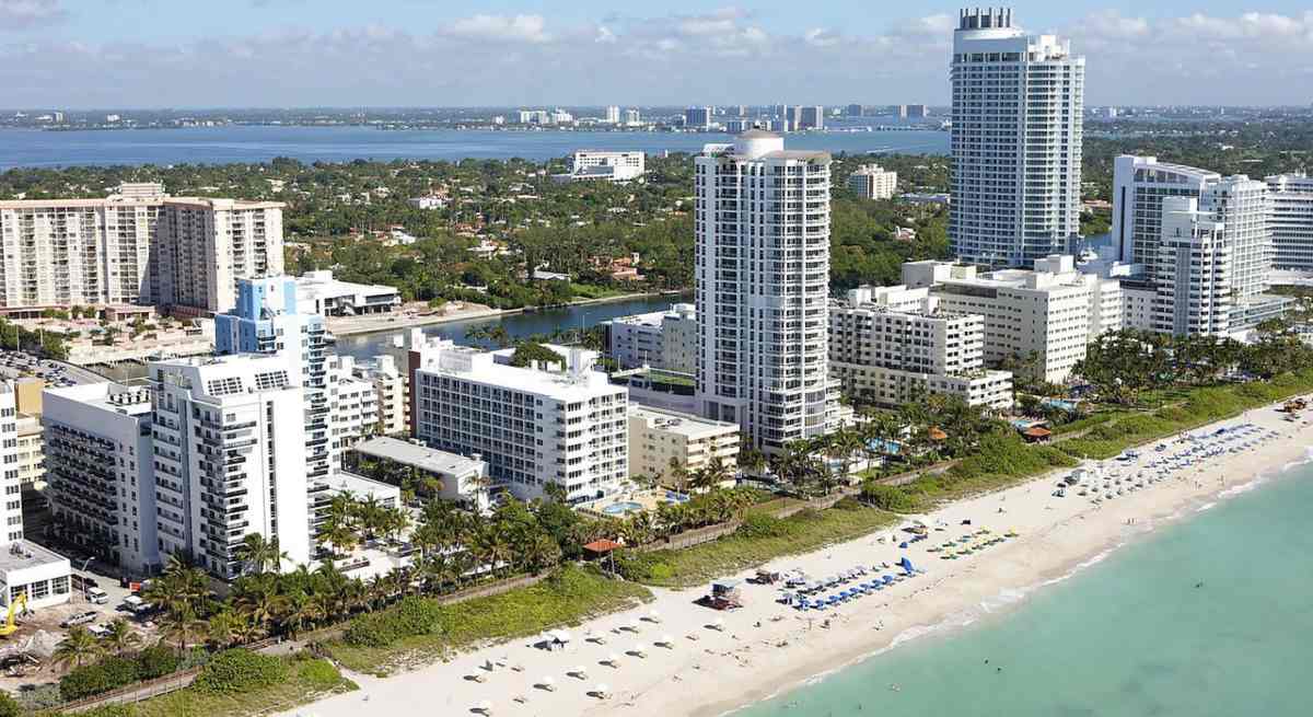 miami-gb821dfb59_1280-1.jpg