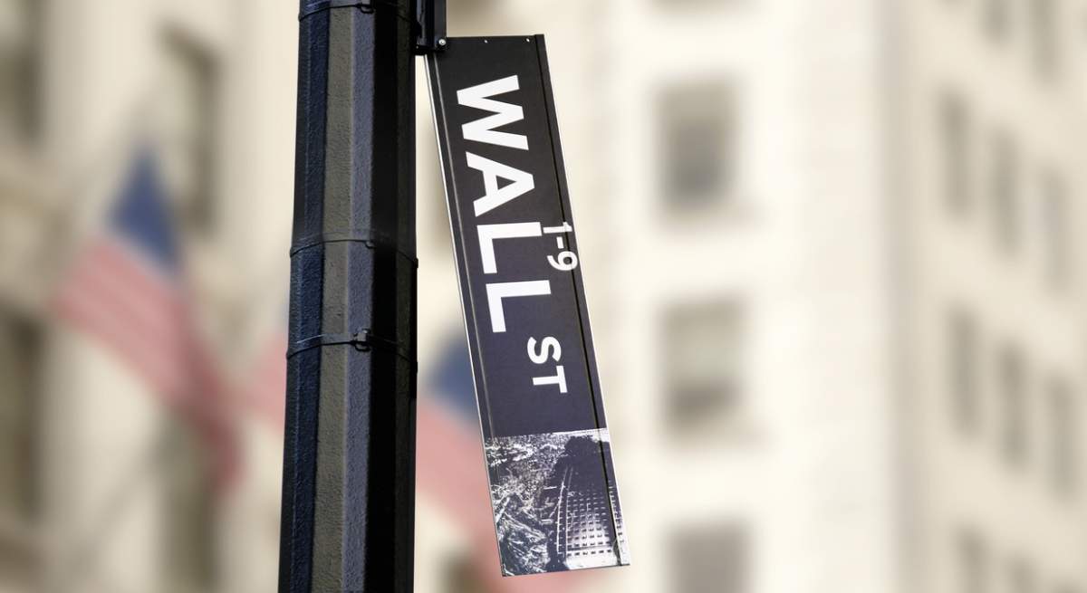 letrero-wall-street-caido-istock.jpg